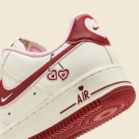 nike valentine shoes